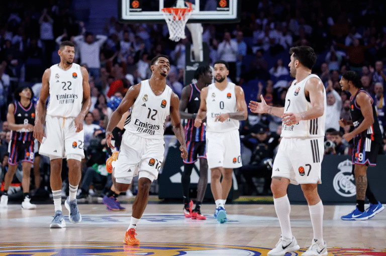 El Real Madrid vence al París en el Moviestar Arena
