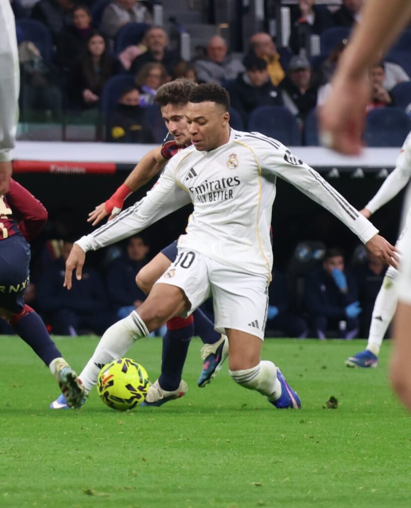 Mbappé en una jugada del partido